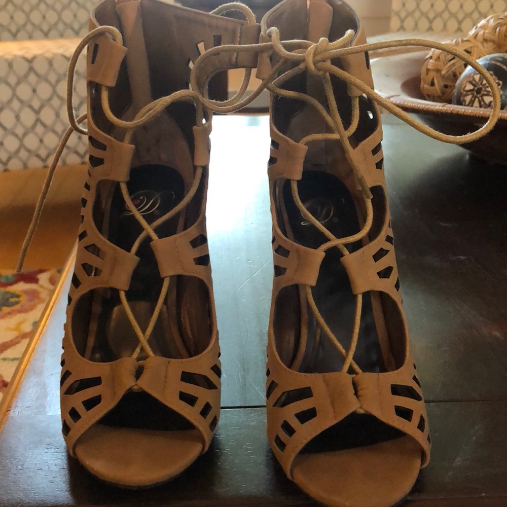 Like New Bliss Brand Heels